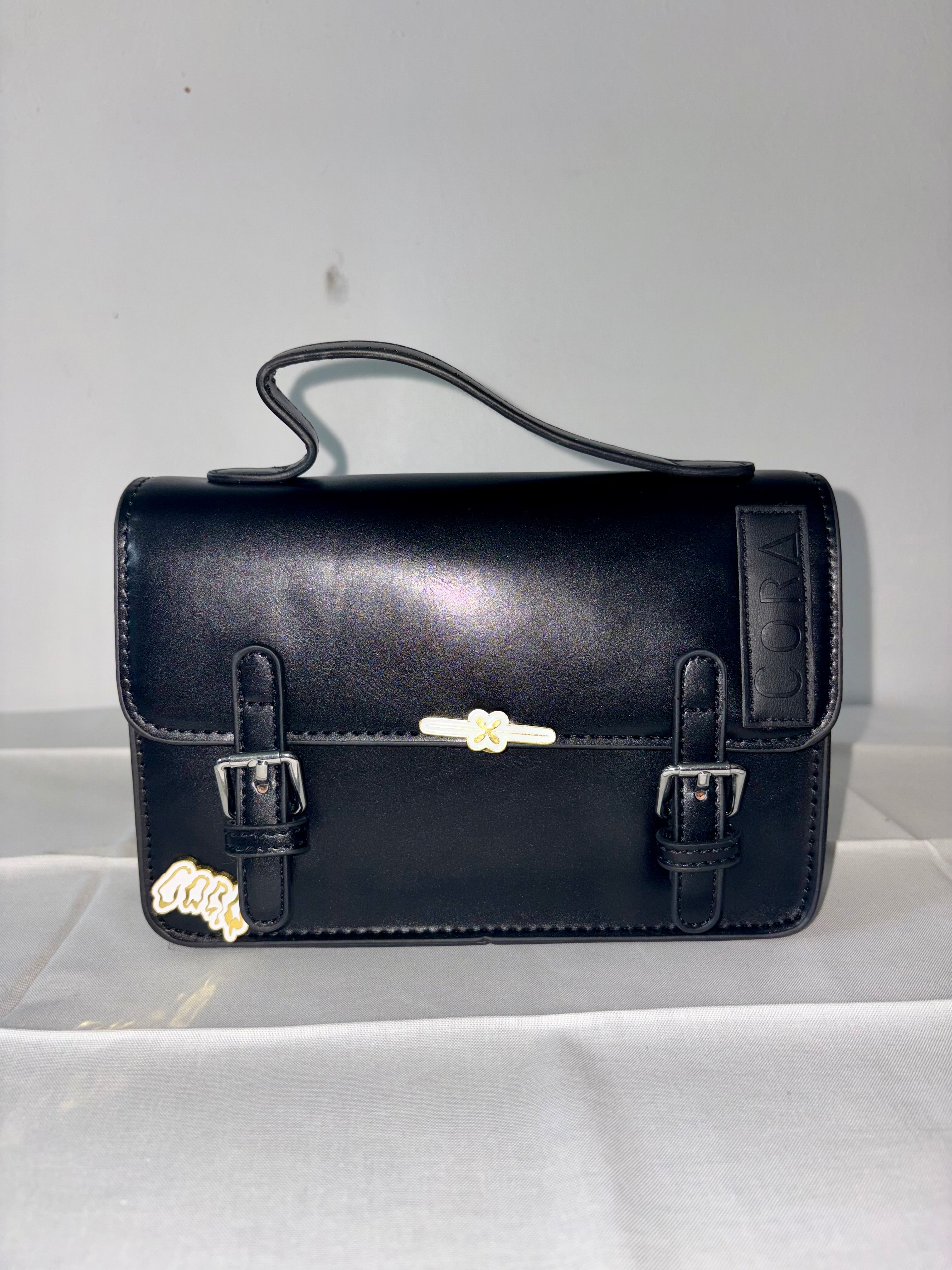 Everyday Essentials Bag — Shoulder Bag 1/15