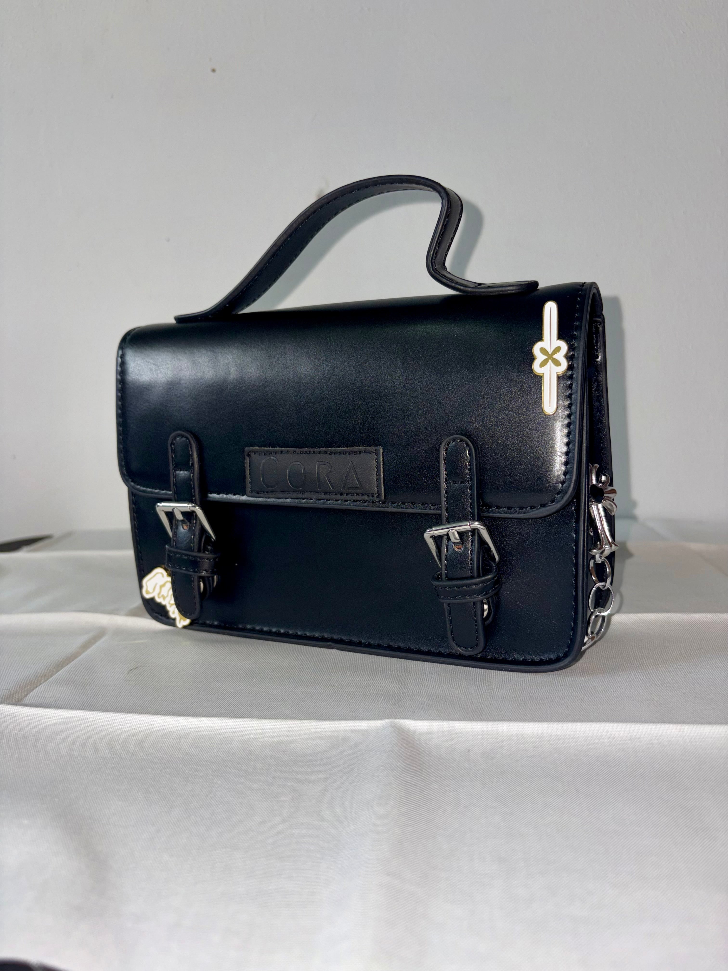 Everyday Essentials Bag — Shoulder Bag 3/15