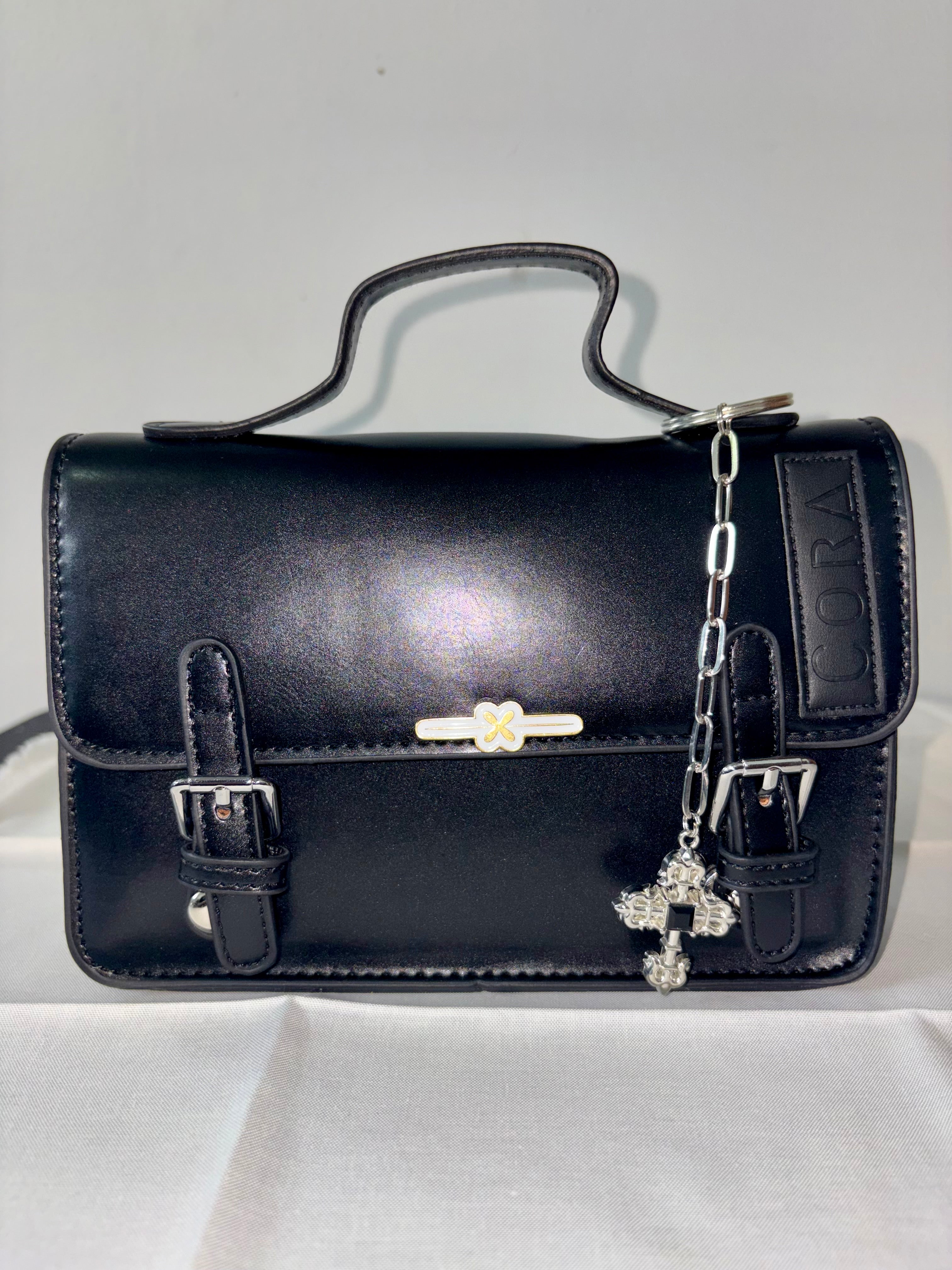 Everyday Essentials Bag — Shoulder Bag 8/15